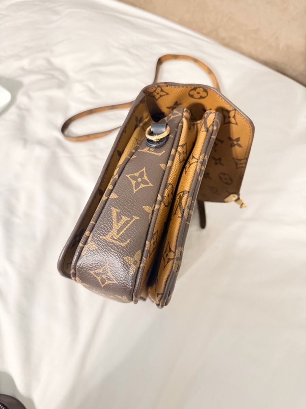 Two-Tone Flap Crossbody in Brown and Tan - Picture 4 of 6